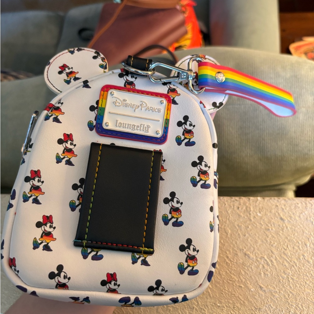 LOUNGEFLY DISNEY PRIDE free shipping! White Mini Mickey & Minnie wristlet pack